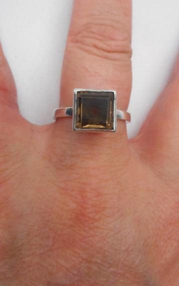 Zilveren vintage ring met rookkwarts maat 18,5 nr.1118 beschikbaar voor biedingen