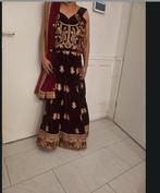 Zgan. Bollywood ghagra goud / bordeaux maat M, Kleding | Dames, Maat 38/40 (M), Overige typen, Ophalen of Verzenden, Zo goed als nieuw