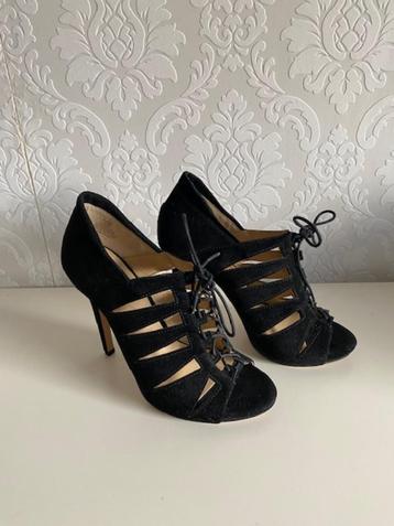 NIEUW hoge hakken 10 cm, H&M mt 40, zwart suède beschikbaar voor biedingen