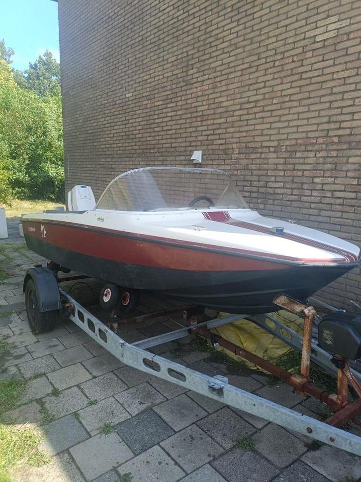 Johnson 60 pk bb-motor+ gratis trailer+speedboot, Doe-het-zelf en Verbouw, Overige Doe-het-zelf en Verbouw, Gebruikt, Ophalen