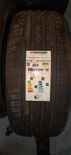 Twee Hankook Ventus S1 evo3 HRS banden 225/45R19 DOT722, Ophalen of Verzenden, Gebruikt, Universele onderdelen