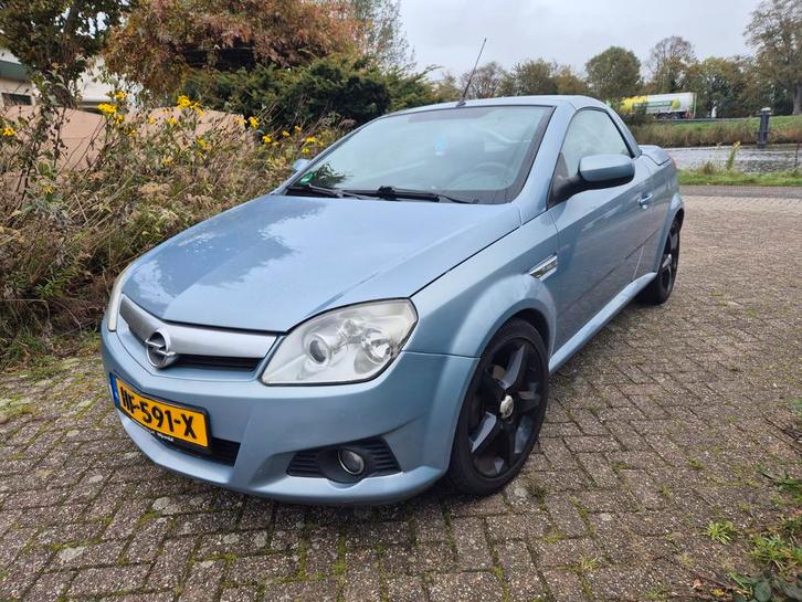 Opel Tigra 1.4 Twintop AUTOMAAT. NIEUWE APK | CAMERA | VERWA, Auto's, Opel, Bedrijf, Tigra, Benzine, B, Cabriolet, Automaat, Geïmporteerd
