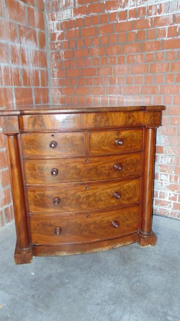 Massieve Vintage Ladenkast beschikbaar voor biedingen