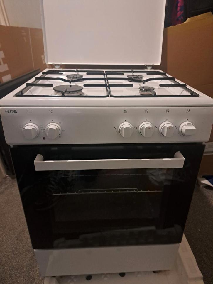 Etna 4pits gasfornuis met elektrische oven, Witgoed en Apparatuur, Fornuizen, Zo goed als nieuw, Vrijstaand, Gas, 4 kookzones