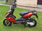 Aprilia SR50 R Factory – Zeer nette staat, goed onderhouden,, Fietsen en Brommers, Scooters | Aprilia, Ophalen, Zo goed als nieuw
