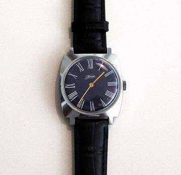 Vintage ZIM (Pobeda) mechanisch horloge van de jaren 80.  beschikbaar voor biedingen
