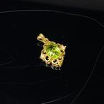 Hanger van 18-karaats goud met een natuurlijke olivijn., Sieraden, Tassen en Uiterlijk, Kettinghangers, Nieuw, Groen, Goud, Ophalen of Verzenden