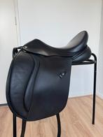 Ideal T&T dressuurzadel 17,5 inch, Dieren en Toebehoren, Paarden en Pony's | Zadels, Ophalen of Verzenden, Zo goed als nieuw, Dressuur