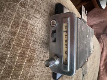 Loria asbak FM oldtimer radio  beschikbaar voor biedingen