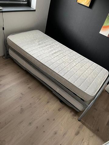 Inschuifbaar Logeerbed - Ruimtebesparend! beschikbaar voor biedingen