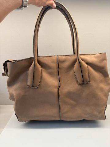Tod's Handtas Beige beschikbaar voor biedingen
