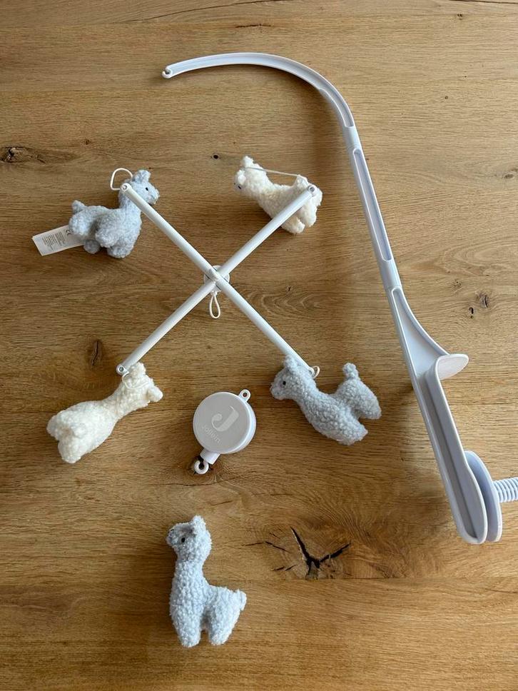 Jollein Muziekmobiel Lama - Zo goed als nieuw!, Kinderen en Baby's, Speelgoed | Babyspeelgoed, Zo goed als nieuw, Mobiel, Ophalen of Verzenden