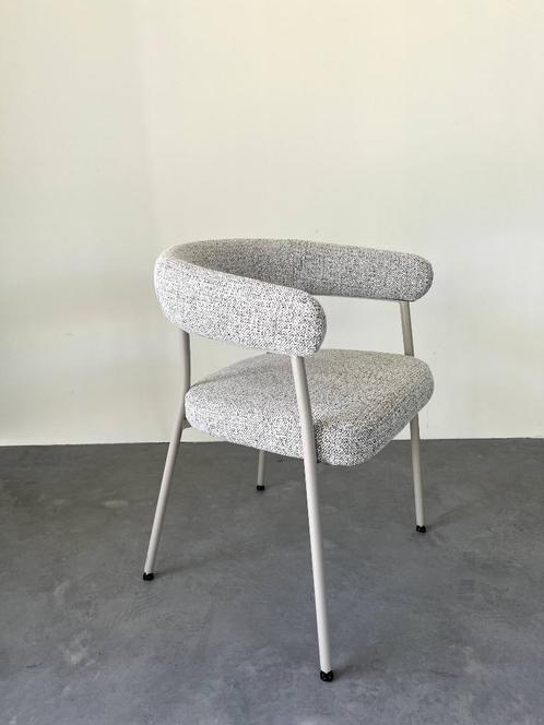 Eetkamerstoel Trivio House Nordic Japandi/Scandinavisch, Huis en Inrichting, Stoelen, Nieuw, Vijf, Zes of meer stoelen, Stof, Overige materialen