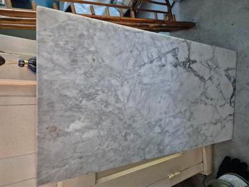massief marmeren plaat. 100 cm x 50 cm  beschikbaar voor biedingen