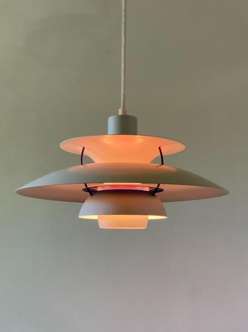 Original Louis Poulsen PH5 by Poul Henningsen TOPSTAAT, Huis en Inrichting, Lampen | Hanglampen, Zo goed als nieuw, Minder dan 50 cm