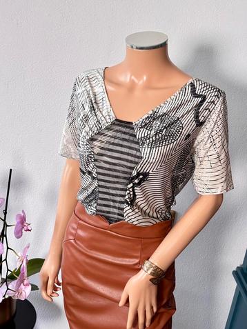 EROKE top maat 40/42 (IT48) - grijs - beige - travelfabric beschikbaar voor biedingen