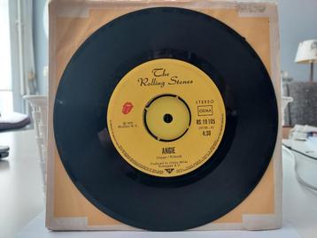 7" Single The Rolling Stones - Angie / Silver Train beschikbaar voor biedingen
