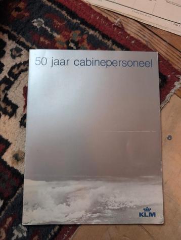 KLM boek - 50 jaar cabine personeel beschikbaar voor biedingen