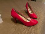 Maat 42 Pumps - Andres Machado, Ophalen of Verzenden, Zo goed als nieuw, Rood, Pumps