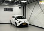 Toyota Aygo 1.0 VVT-i X-PLAY LIMITED CarPlay/Android/Camera/, Voorwielaandrijving, Gebruikt, Euro 6, 4 stoelen