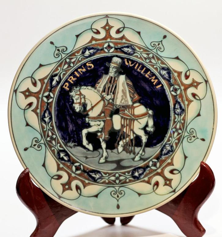 Rozenburg Prins Willem I bord (1533-1584) (Nr.: 323), Antiek en Kunst, Antiek | Keramiek en Aardewerk, Ophalen of Verzenden