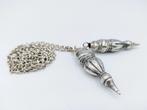 Zilveren jasseronketting met breipendoppen, Niekerk., Verzenden, Zilver, Ketting