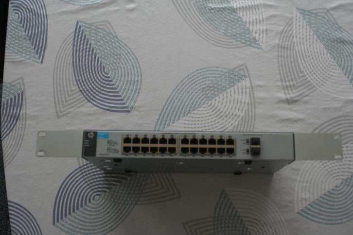 HP 1810-24G (J9803A) Switch, Computers en Software, Netwerk switches, Zo goed als nieuw, Ophalen of Verzenden