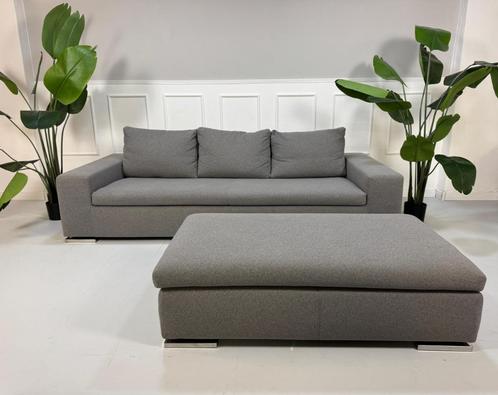 Minotti Moore Bank Stoffen Designbank + Voetenbank, Huis en Inrichting, Banken | Bankstellen, Gebruikt, Rechte bank, Driepersoons