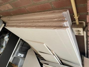 ~ 10 m2 gipsplaten; 12x 130 x 60 + rest, 12.5mm beschikbaar voor biedingen