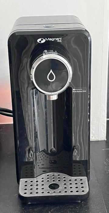 Magnani • waterdispenser • direct heet  water beschikbaar voor biedingen