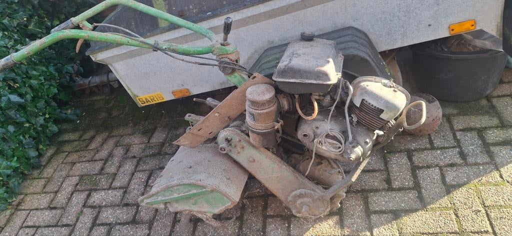 Defecte tuinfrees, Ophalen