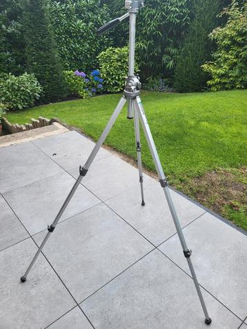 Velbon Statief - Vintage Camera Driepoot beschikbaar voor biedingen