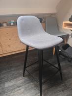 Lichtgrijze barkruk te koop, Ophalen, Met voetsteun, 60 tot 90 cm, Zo goed als nieuw