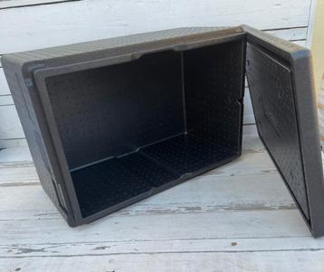 Zwarte Thermo box  beschikbaar voor biedingen