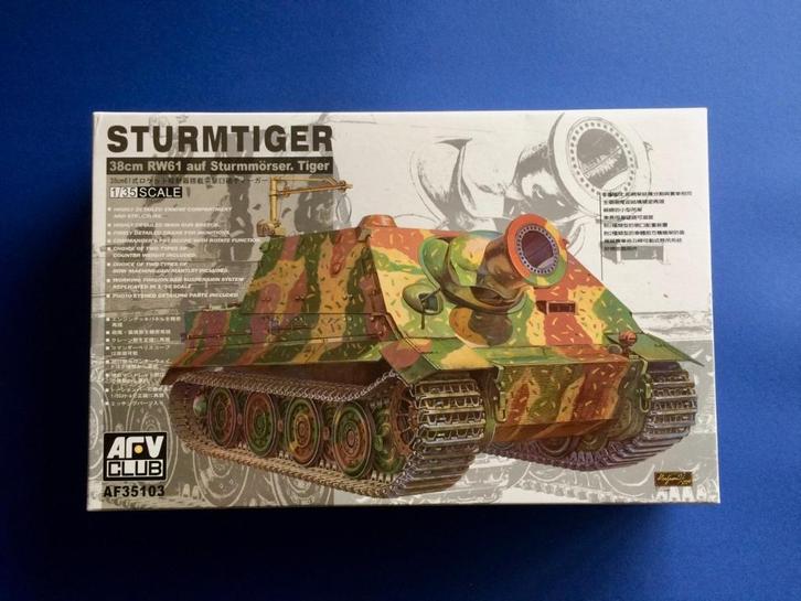 AFV Club	AF35103	Sturmtiger 38cm RW61 auf Sturmmörser Tiger, Hobby en Vrije tijd, Modelbouw | Auto's en Voertuigen, Nieuw, Auto