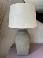 Lamp met stenen voet, in nieuwstaat, Huis en Inrichting, Lampen | Tafellampen, Ophalen, Zo goed als nieuw, 50 tot 75 cm
