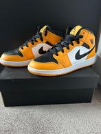 Air Jordan 1 mid GS, Geel, Nike, Ophalen of Verzenden, Sneakers of Gympen