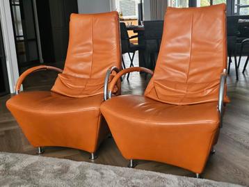 2 Leren Fauteuils met RVS Frame beschikbaar voor biedingen