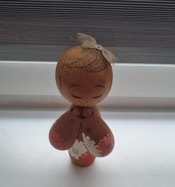 Leuke Hinagiku Kokeshi van (vermoedelijk) Aoki Ryoka 1931- beschikbaar voor biedingen