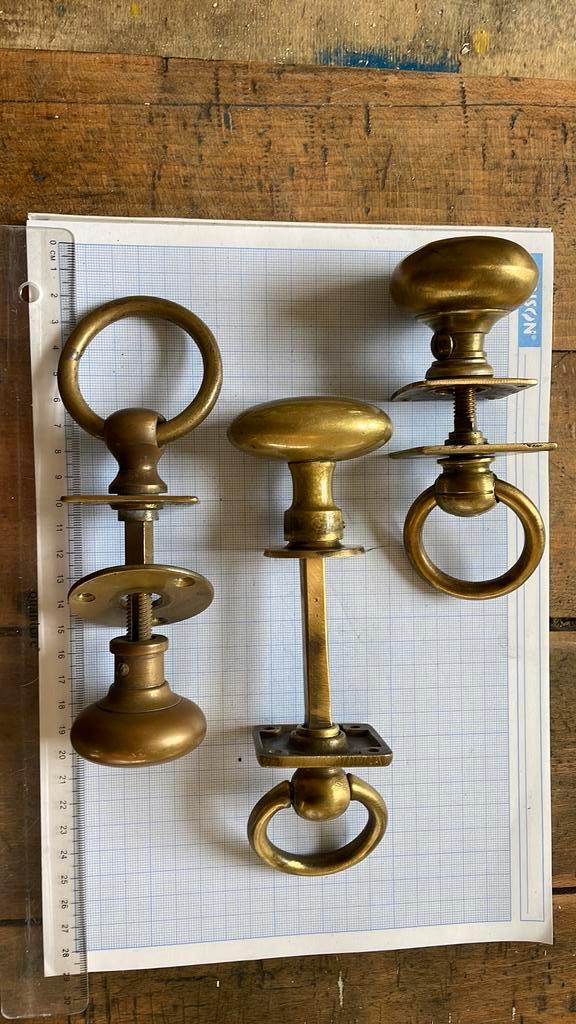 Zeldzame KASTEEL Deurknoppen met ring. Antiek messing poort, Antiek en Kunst, Antiek | Koper en Brons, Ophalen of Verzenden