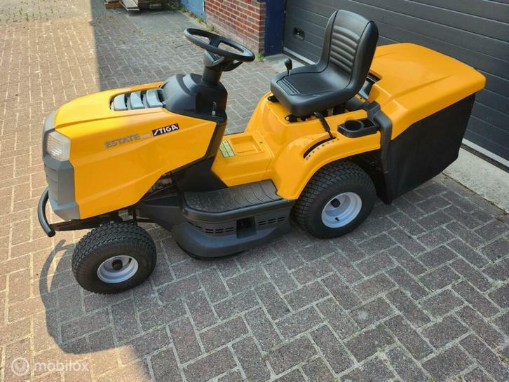 Zitmaaier  stiga estate  moter 13 pk b&s, Tuin en Terras, Zitmaaiers, Zo goed als nieuw, Elektrische starter, Mulchfunctie, Opvangzak