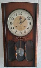 Vintage houten wandklokje uit Korea, Antiek en Kunst, Ophalen