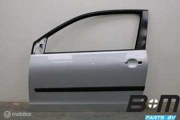 Portier links VW Polo 9N 3drs LA7W 6Q3831055K beschikbaar voor biedingen