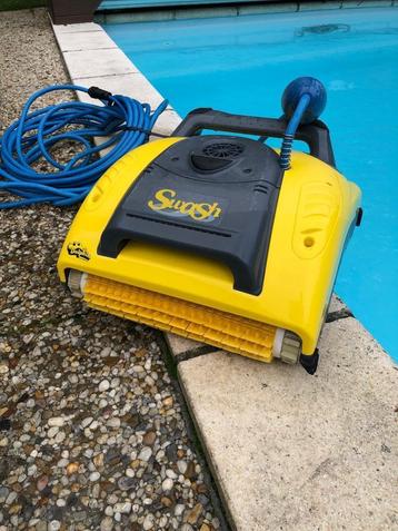 Zwembadrobot Dolphin Swash  beschikbaar voor biedingen