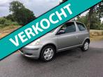 Toyota Yaris 1.0 VVT-i Idols MMT, Gebruikt, Metallic lak, 4 cilinders, 400 kg