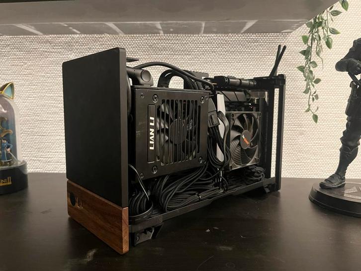 SFX Gaming pc - 4080Super | Ryzen 7800X3d | 32GB, Computers en Software, Computerbehuizingen, Zo goed als nieuw, Verzenden