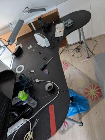 Hoekbureau Ikea Galant beschikbaar voor biedingen