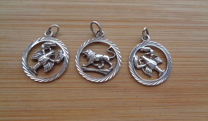 zilveren sterrenbeeld hanger/bedel [611], Sieraden, Tassen en Uiterlijk, Kettinghangers, Zo goed als nieuw, Zilver, Zilver, Kruis of Symbool