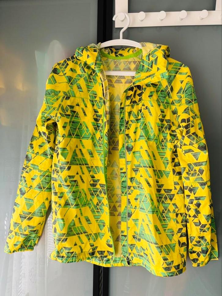 ASICS Superdry Tofancy Eleking Uniqlo AM coats, Kleding | Dames, Carnavalskleding en Feestkleding, Zo goed als nieuw, Maat 34 (XS) of kleiner