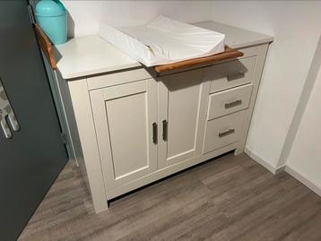 Commode - kleur wit beschikbaar voor biedingen